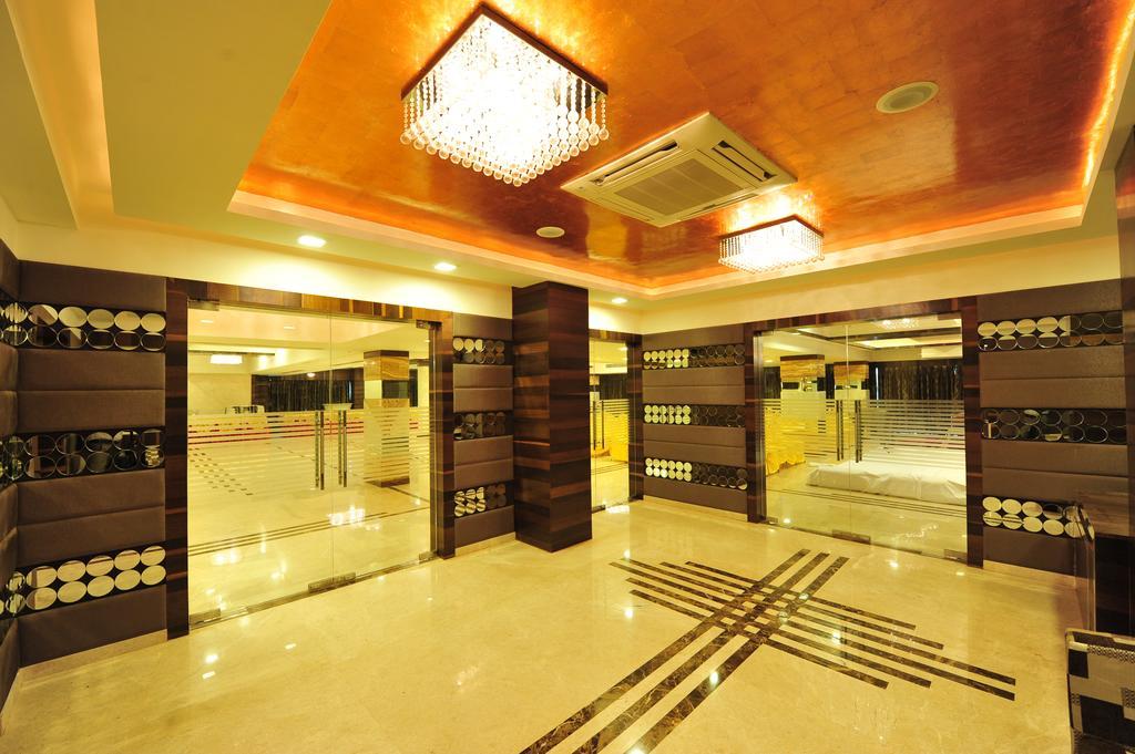 Inder Residency Hotel Ahmedabad Bagian luar foto