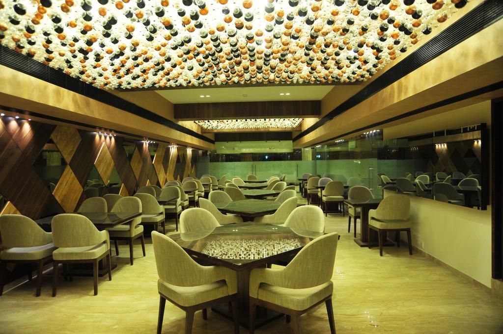Inder Residency Hotel Ahmedabad Bagian luar foto