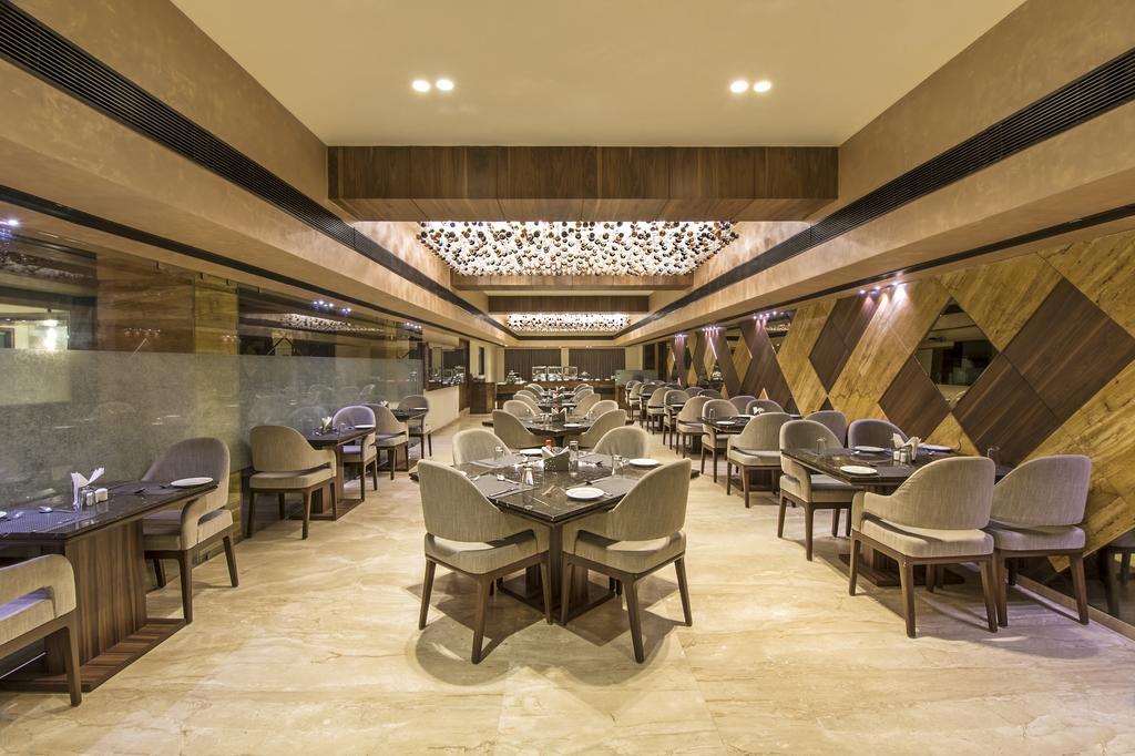 Inder Residency Hotel Ahmedabad Bagian luar foto