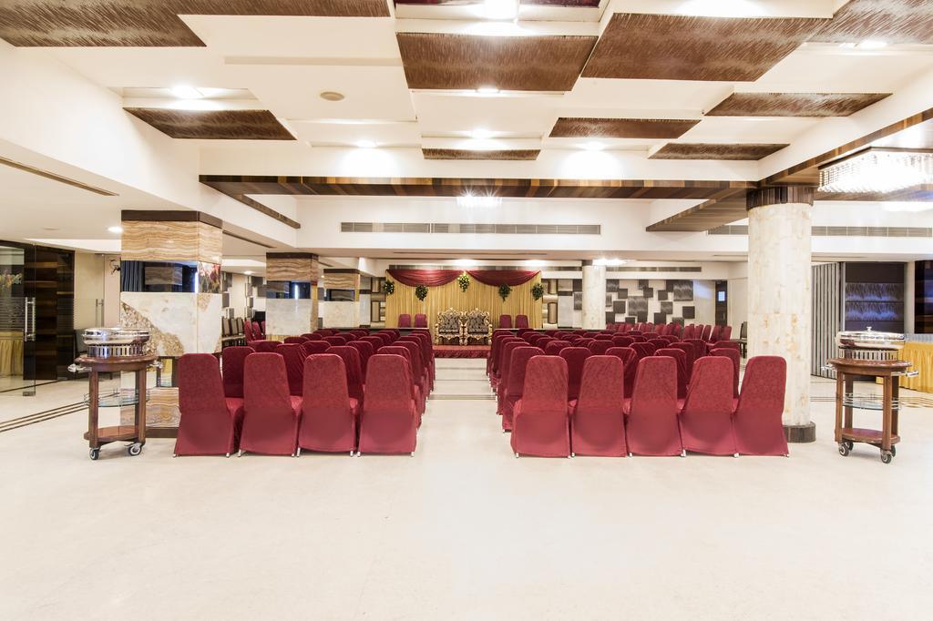 Inder Residency Hotel Ahmedabad Bagian luar foto
